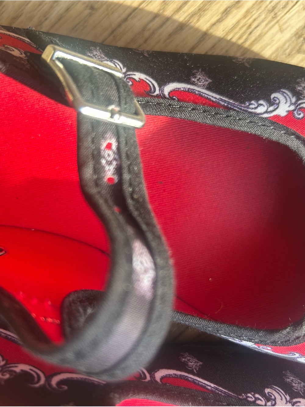 Chocolaticas Women's Red and Black Mary Jane Flats size 38 - Picture 2 of 4